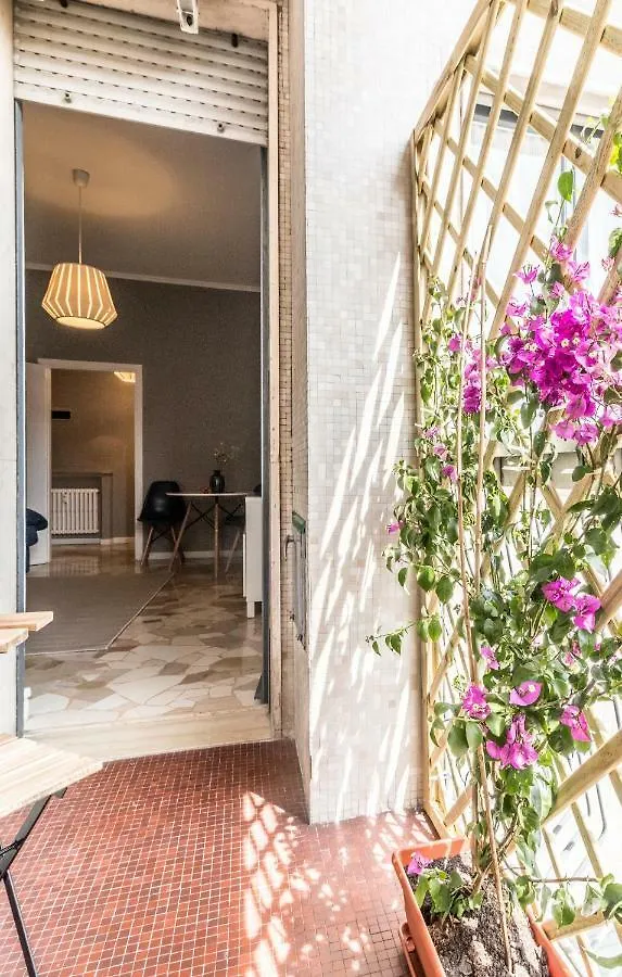 Joivy Modern 1-Bed Flat With Balcony In Portello Milan Apartment