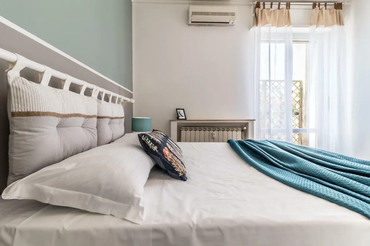 Joivy Modern 1-Bed Flat With Balcony In Portello Milan 0*,  Italy