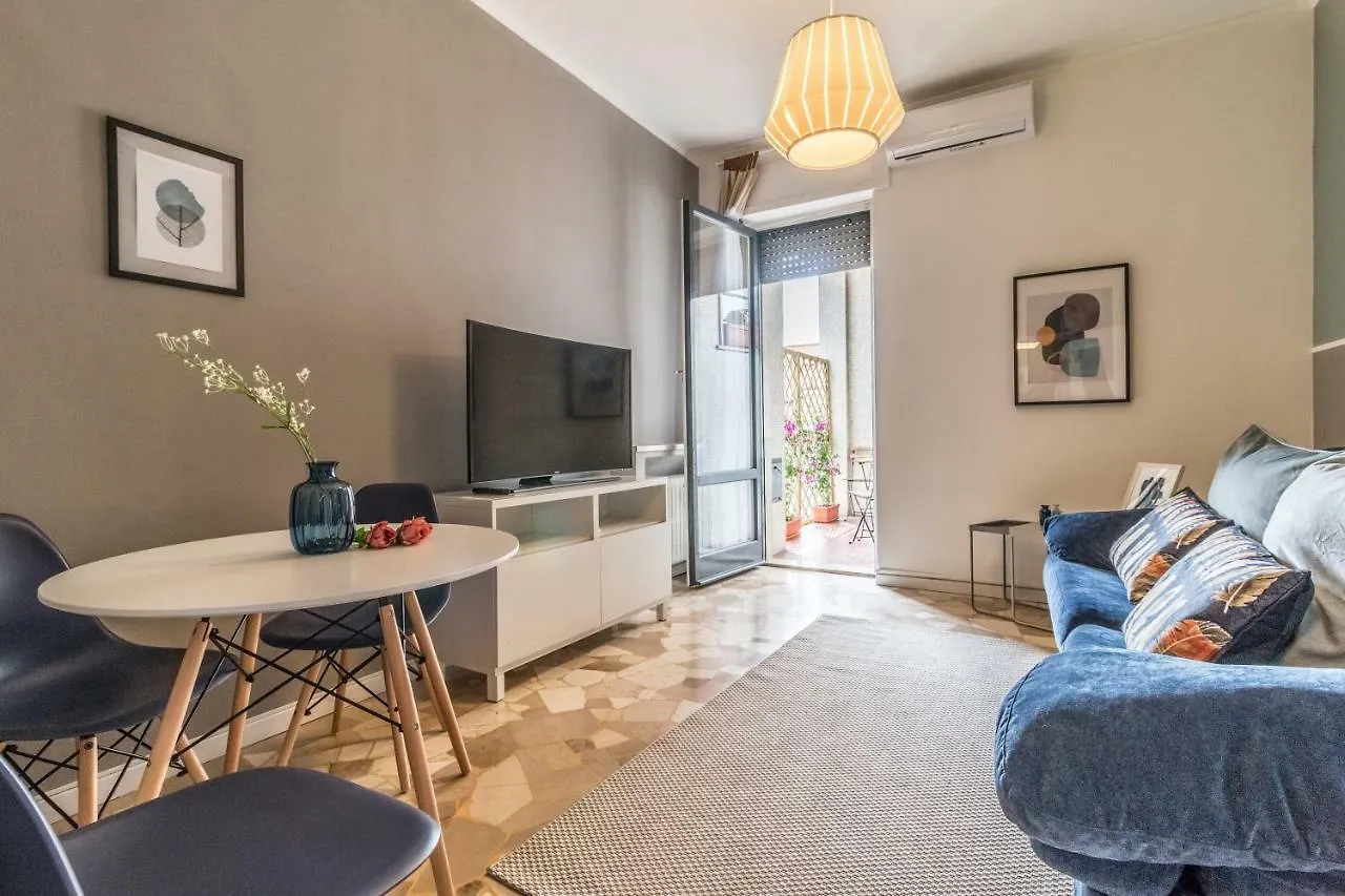 Joivy Modern 1-Bed Flat With Balcony In Portello Milan Apartment