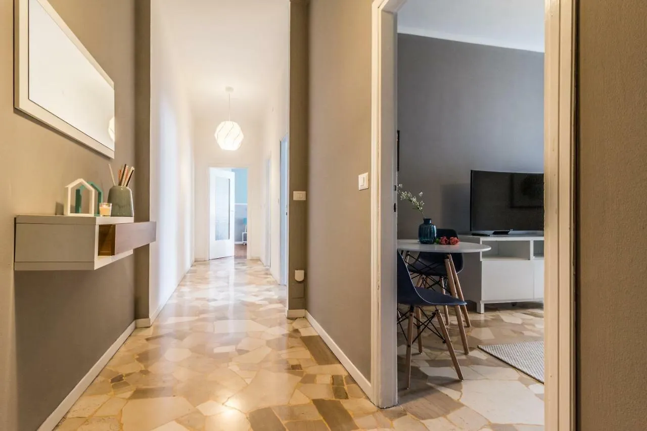 Apartment Joivy Modern 1-Bed Flat With Balcony In Portello Milan