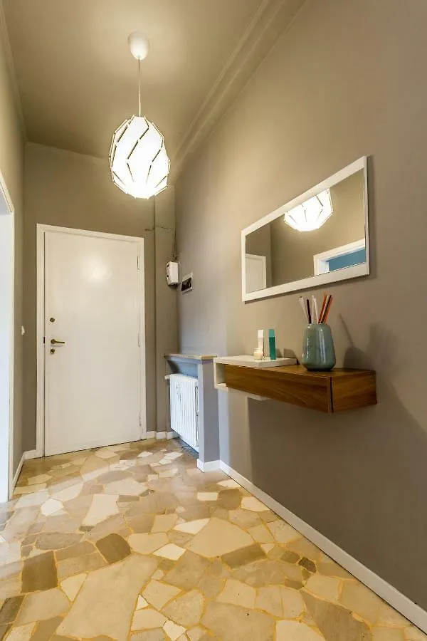 Joivy Modern 1-Bed Flat With Balcony In Portello Milan Apartment